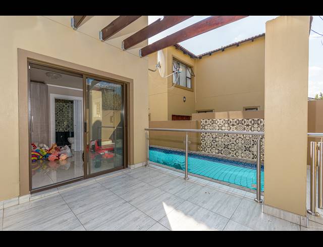 3 BEDROOM CLUSTER TO LET IN KYALAMI HILLS